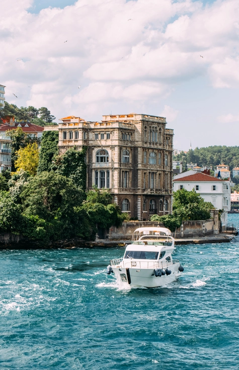 2h Private Bosphorus Tour With Luxury Yacht